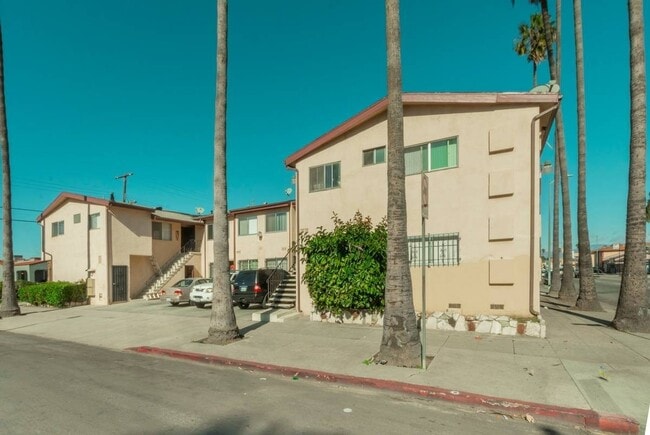 Building Photo - 8425 S Western Ave