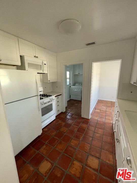 Foto del edificio - 5946 Airdrome St