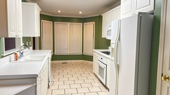 Foto del edificio - 11 Willow Tree Ct