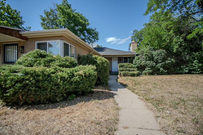 Front Exterior - 5005 E 34th Ave