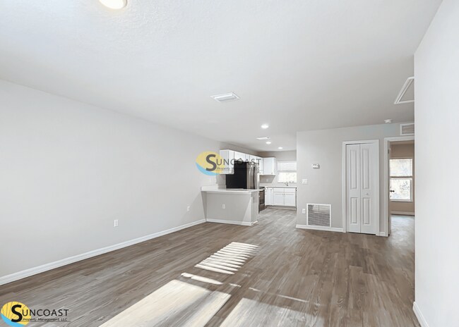 Foto del edificio - 9032 N Travis Dr