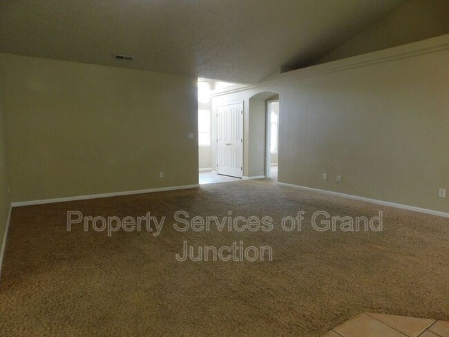 Building Photo - 2929 Joan Way