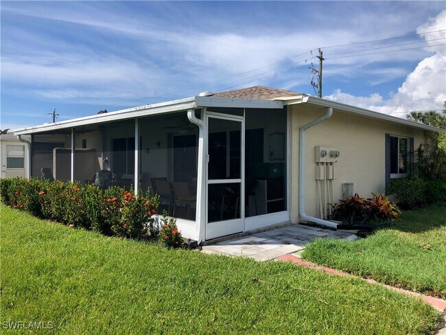 Foto del edificio - 83 Glades Blvd