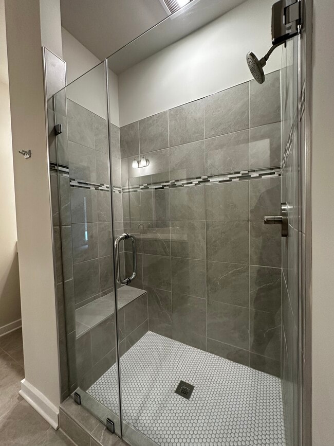 Bathroom #1 w/ double-vanity - 3446 Carlton St