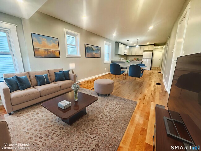 Foto del edificio - 109 Churchill St