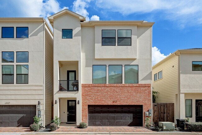 Building Photo - 1016 Green Kensington Dr