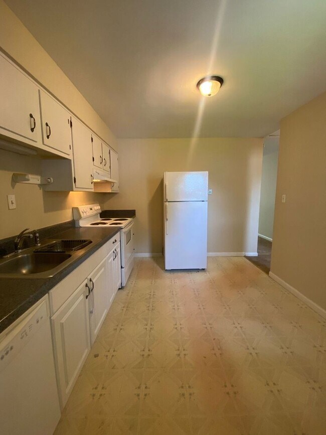 Foto del edificio - Charming 2-Bedroom Home with Spacious Yard in Ocean Lakes