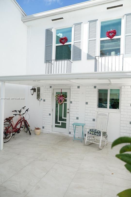 Foto del edificio - 1389 W 71st St