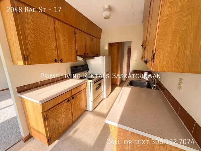 Building Photo - 2048 Rae St
