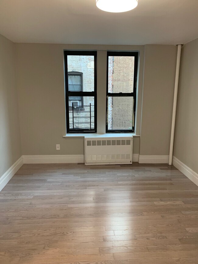 Foto del edificio - 585 21st E St