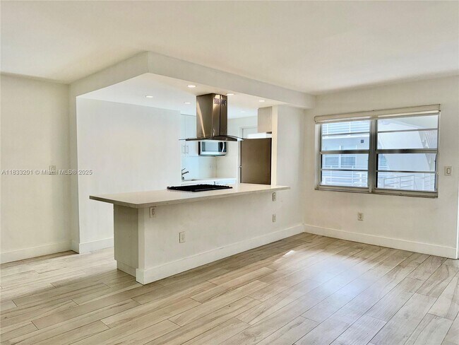 Foto del edificio - 1698 Jefferson Ave