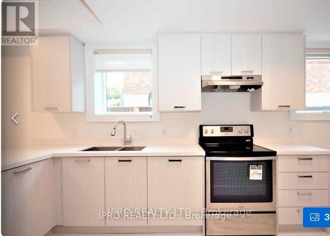 Building Photo - 72B Gooderham Dr