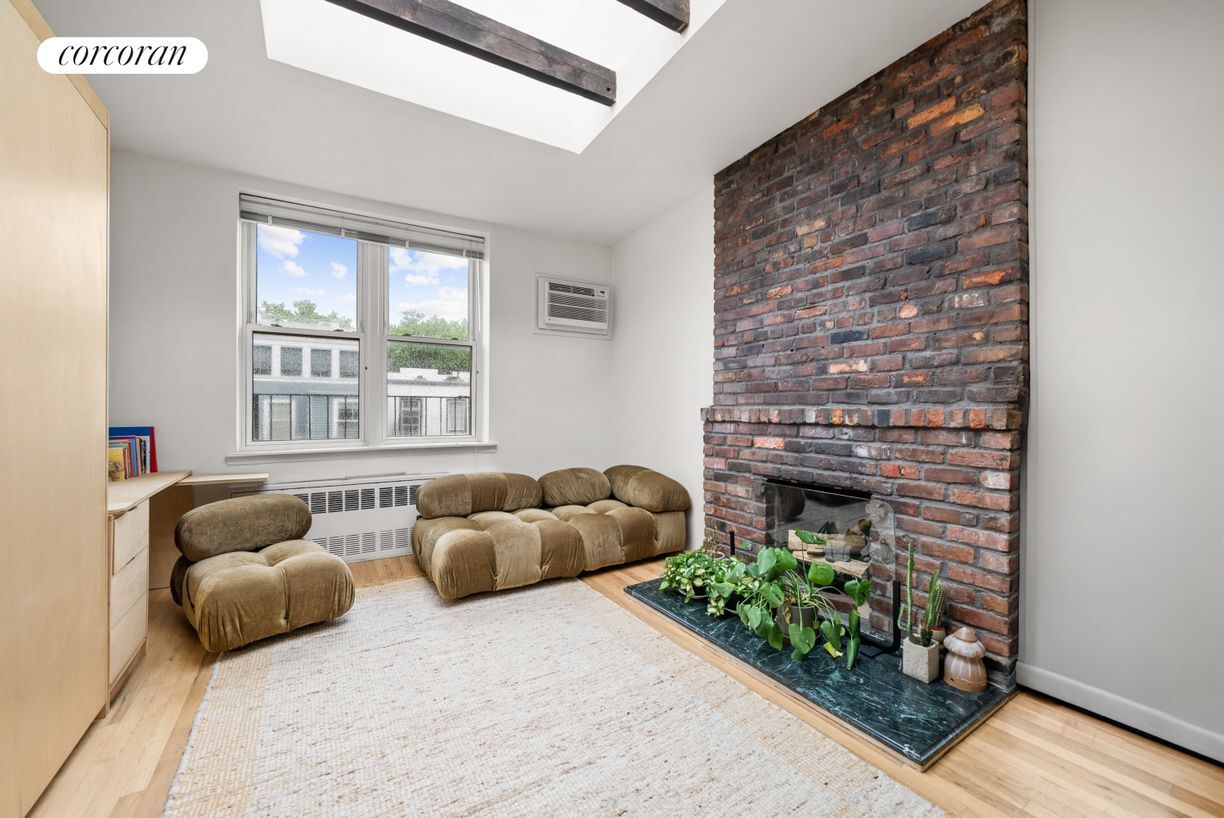 Foto principal - 135 Amity St