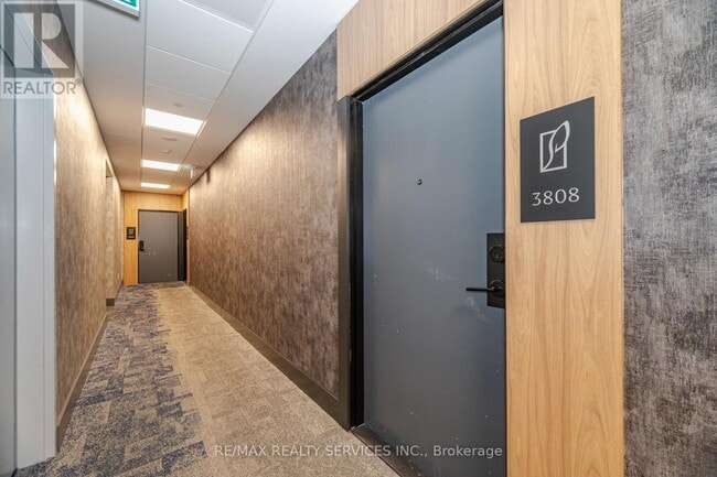 Building Photo - 4130-4130 Parkside Village Dr