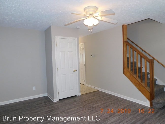 Building Photo - 3635 Starview Way