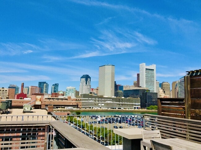 Private Roof Deck - 35 Channel Center St