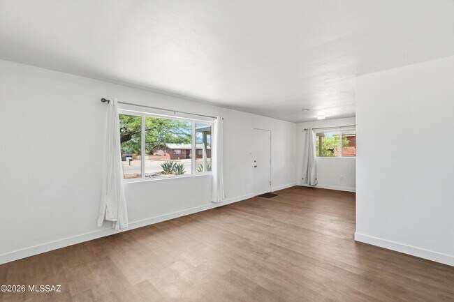 Foto del edificio - 4026 E Alhambra Pl
