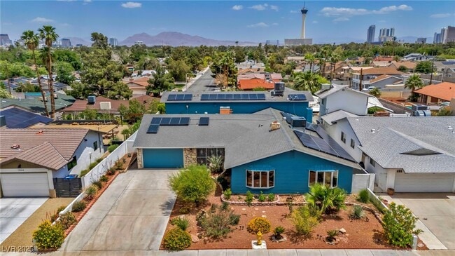 Building Photo - 1601 Eaton Dr