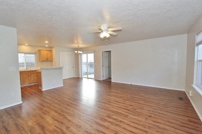 Building Photo - 3240 W Wave Dr