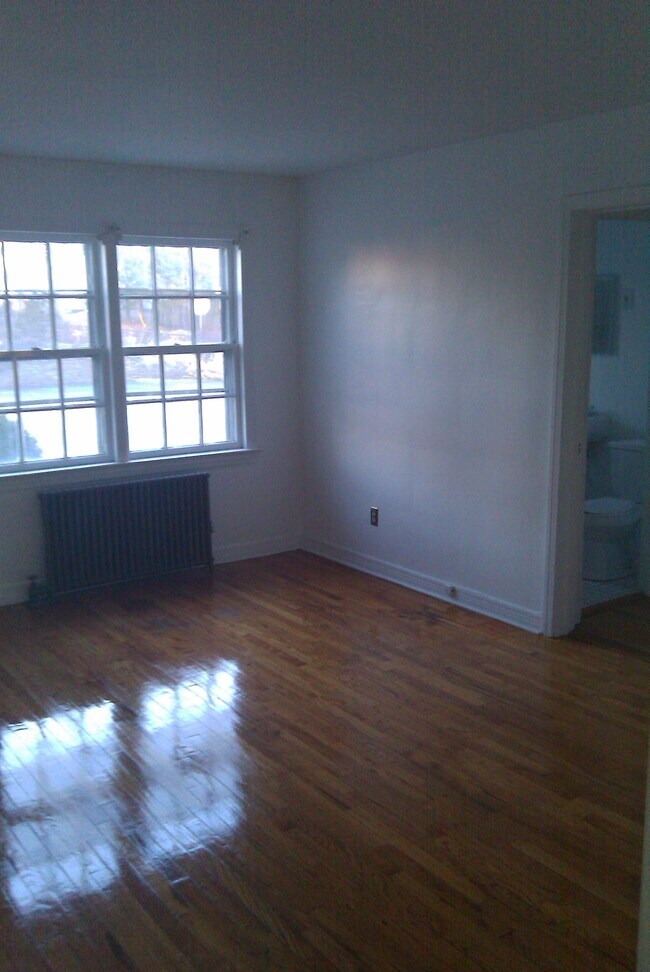 Foto del edificio - 2576 Albany St