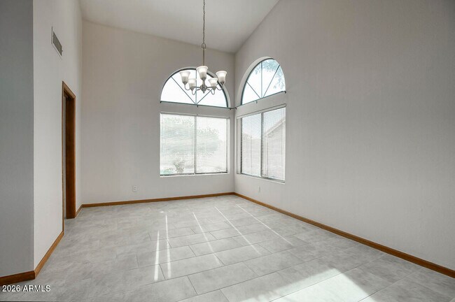 Building Photo - 151 E Jeanine Dr