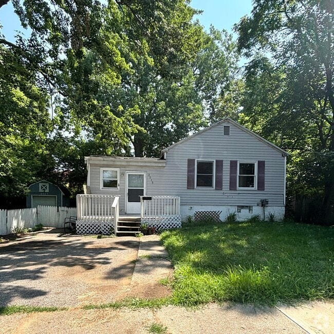 Building Photo - 3515 Bergman Ave