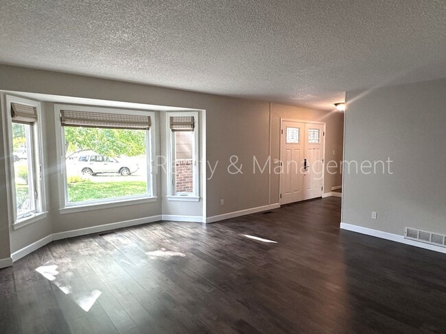 Building Photo - 1 Foothill Ash