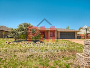 Building Photo - 13601 Pinehurst Rd