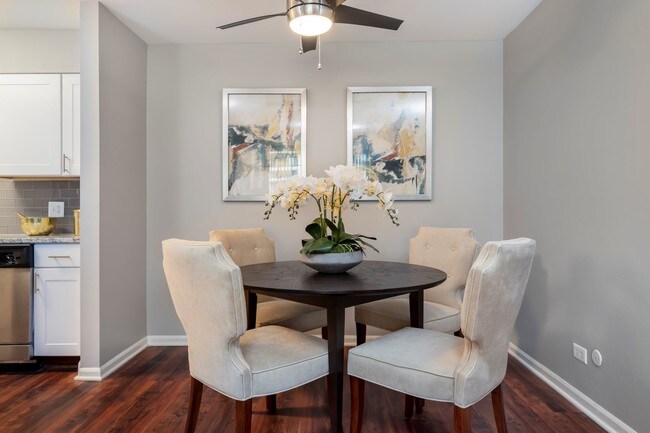 Foto del edificio - Lakeside Apartments