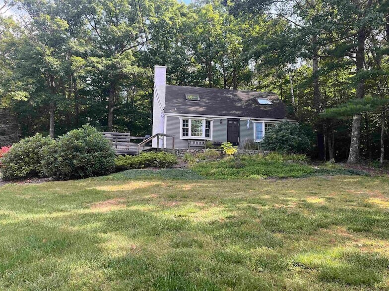 Primary Photo - 64 Quarry Ln
