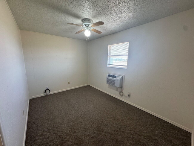 Building Photo - 5909 East F M 40