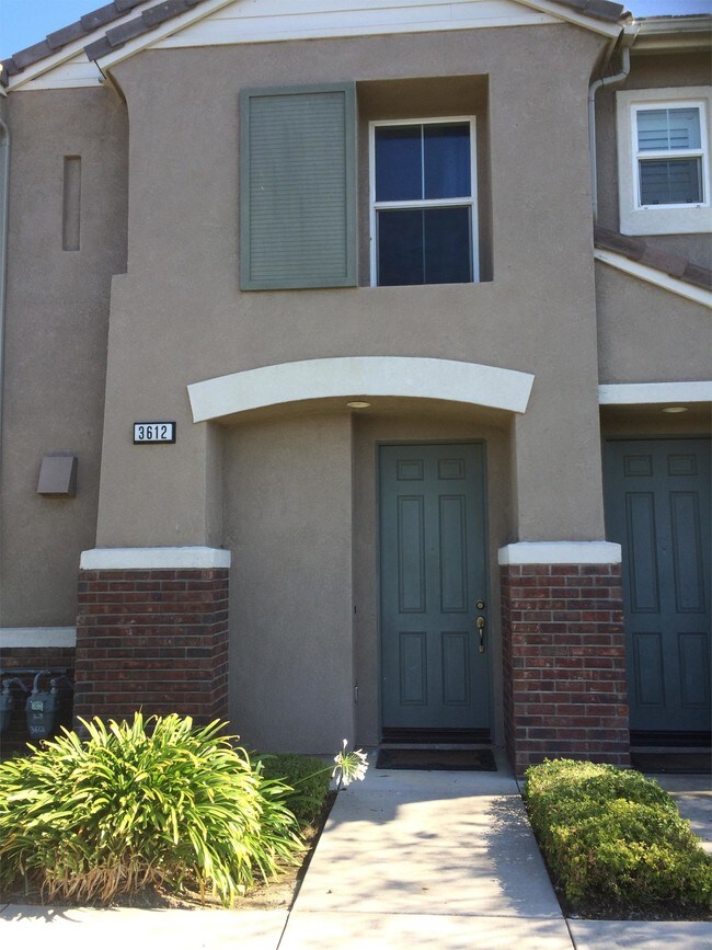 Building Photo - 3612 Jolly Roger Way