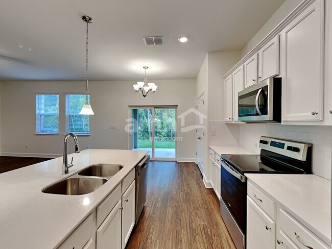 Building Photo - 29633 Passerine Court