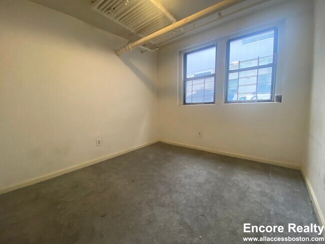 Foto del edificio - 19 Peterborough St