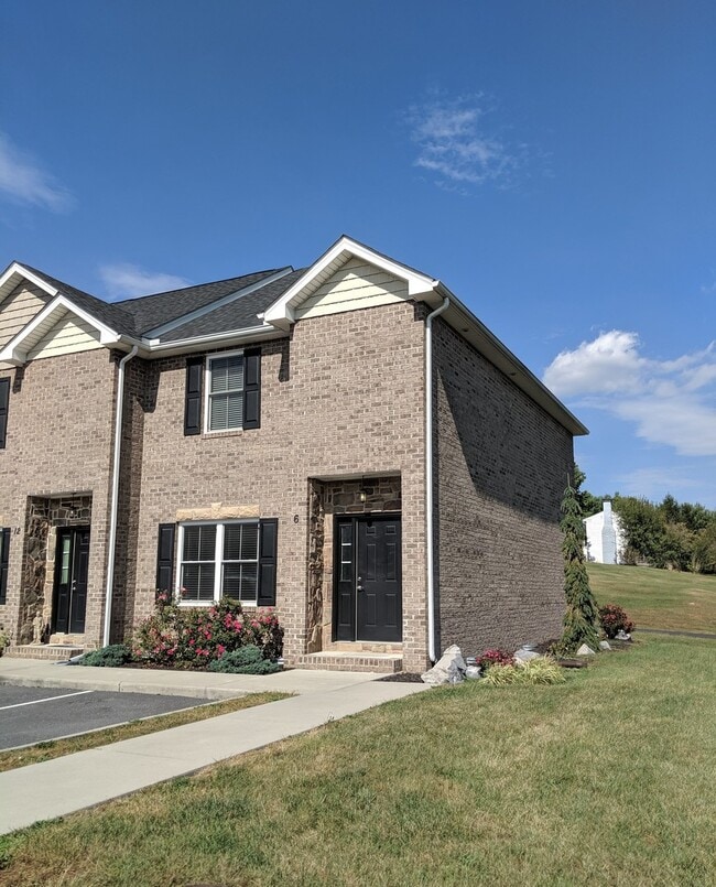 Photo - Luxury End-Unit Townhome in Cedar Point, North Harrisonburg!