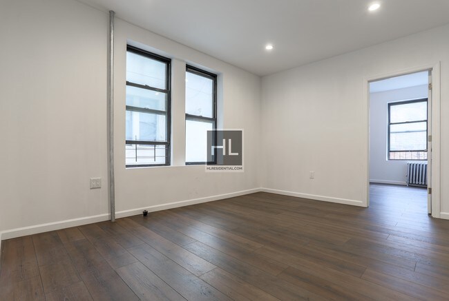 Foto del edificio - 30-17-30-34 34th St
