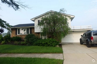 Building Photo - 16416 Clark Ln