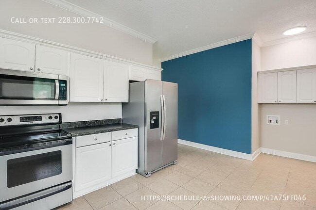 Building Photo - 410 Old Spanish Trail