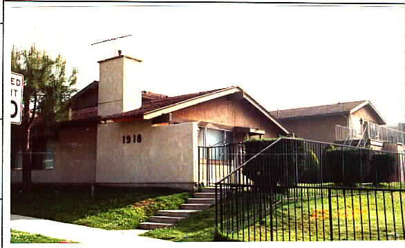 Primary Photo - 1918 S Garfield Ave