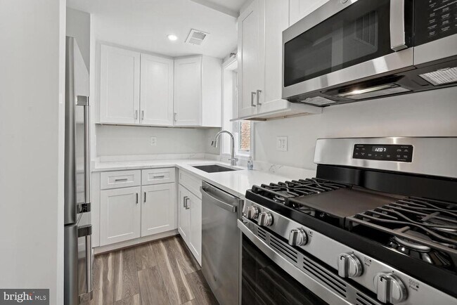 Foto del edificio - 1850 Ingleside Terrace NW