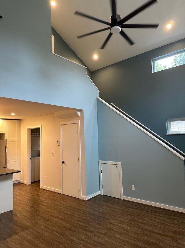 Building Photo - 3980 NE 38th Ave