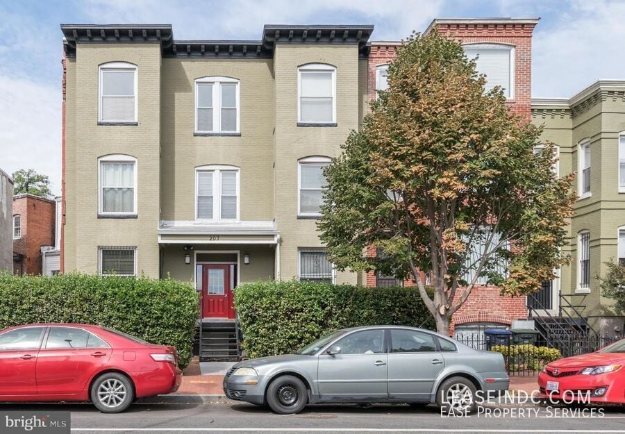 Photo - 207 R Street NW-#6