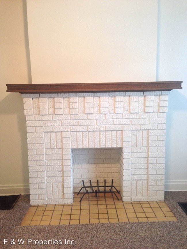 Building Photo - 437 Rhoads Ave