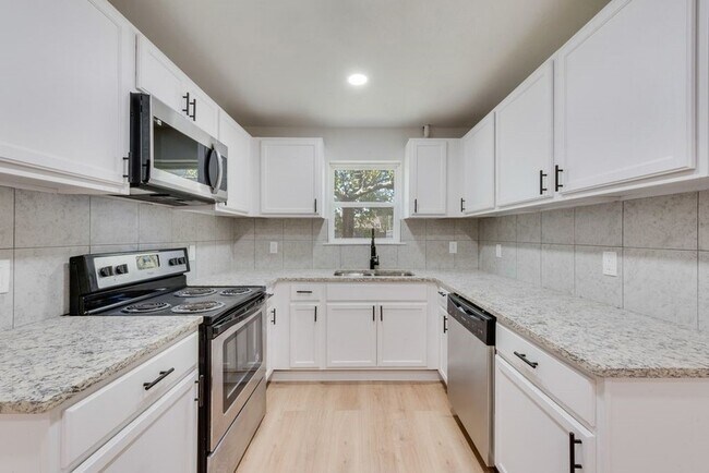Foto del edificio - 4214 Osage Dr