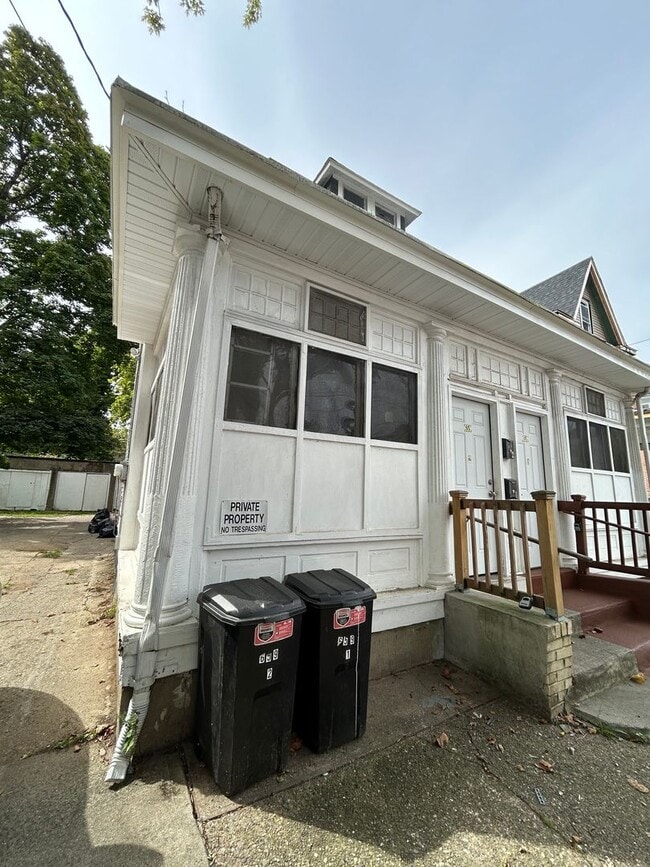 Building Photo - 659 Stuyvesant Ave