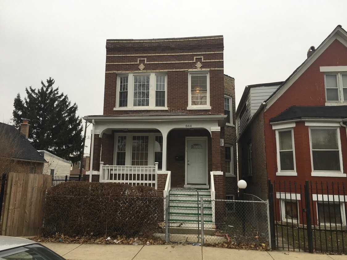 844 N Harding Ave, Chicago, IL 60651 Apartments in Chicago, IL