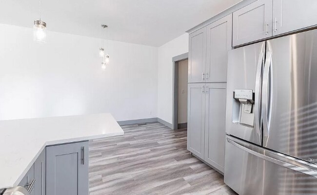 Foto del edificio - 3 bed 2.5 bath townhome in heart of Meridian