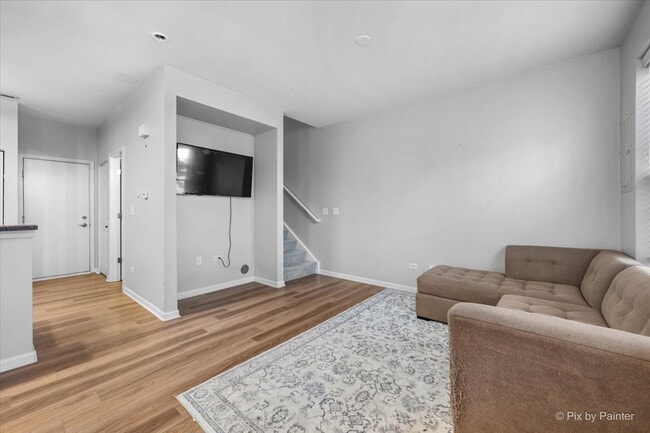 Building Photo - 509 Lakeside Ct