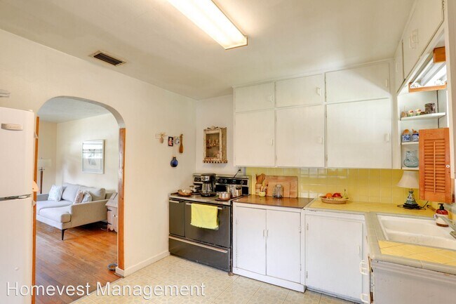 Foto del edificio - 2 br, 1 bath House - 913 Essex Pl