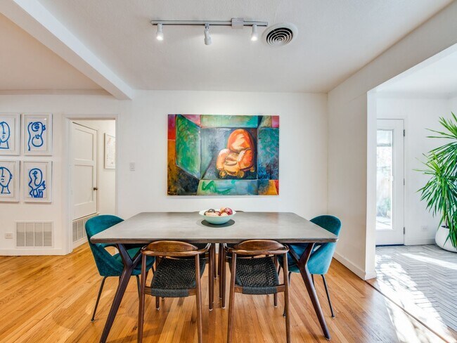 Foto del edificio - 3 Bedroom in Alamo Height ISD